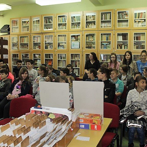 <center>Magyar költészet és<br />történelem</center>